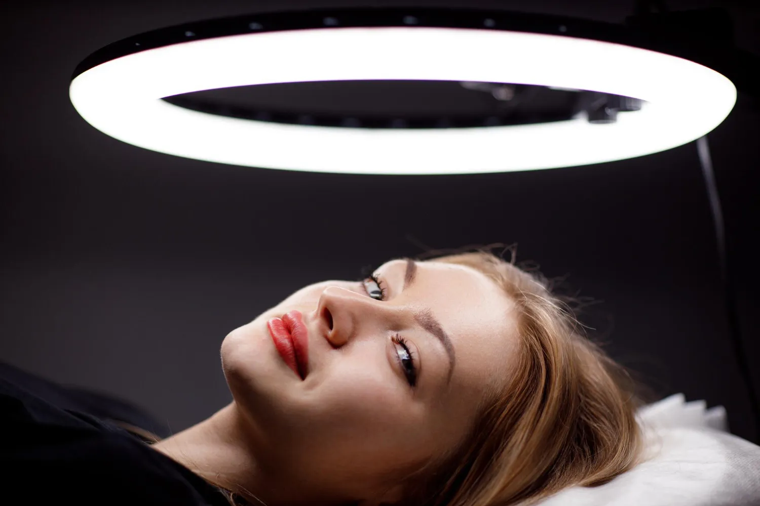 Rouge light therapy benefits for face