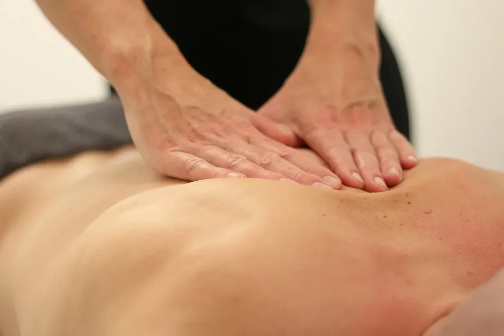 therapeutic massage vs deep tissue