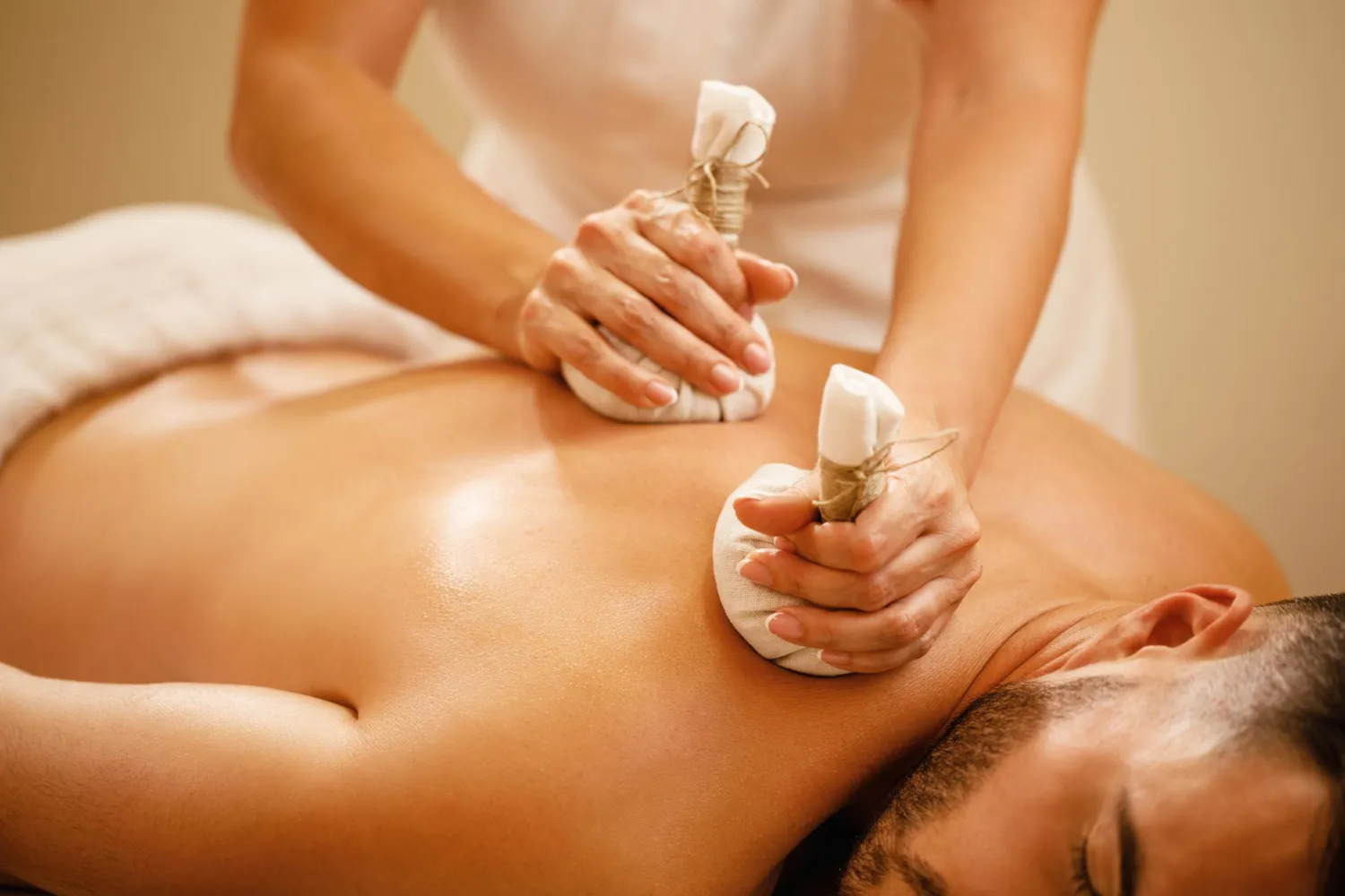 aromatherapy body massage